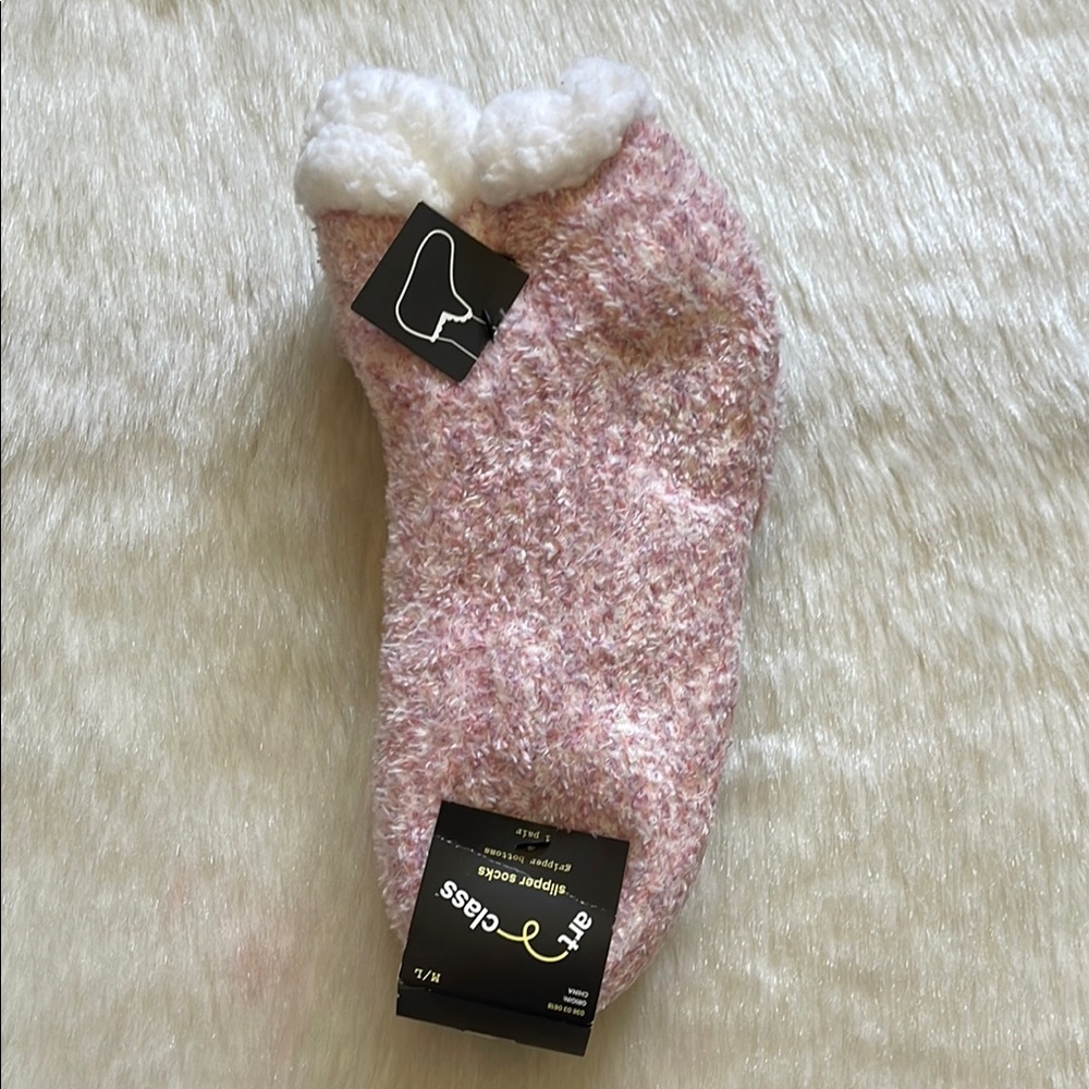 Art Class Pink & White Super Soft Plush Faux Fur Non-Slip Slipper Socks - Picture 2 of 8